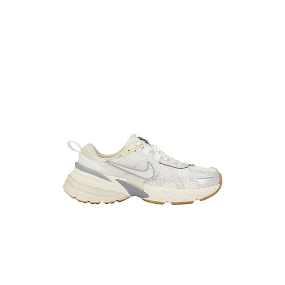 Nike V2k Run Sneakers in Sail Light Khaki & Light Smoke Grey 7 Womens Athletic S - Picture 3 of 16